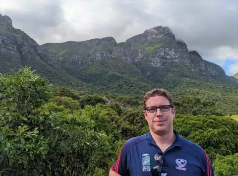 橄榄球运动员在 Paley 研究院接受软骨手术康复 软骨手术与膝关节重建